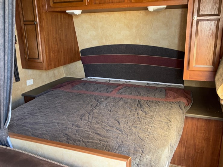 2012-jayco-jay-flight-camper-trailer-image-16