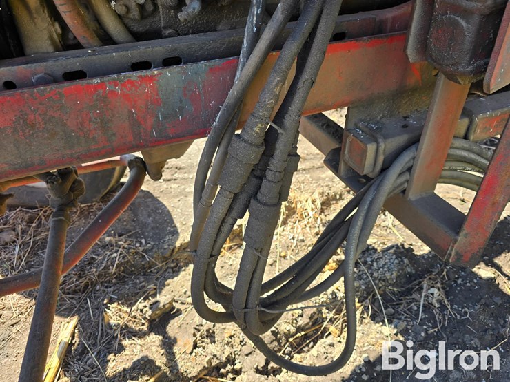 1965-international-656-image-11