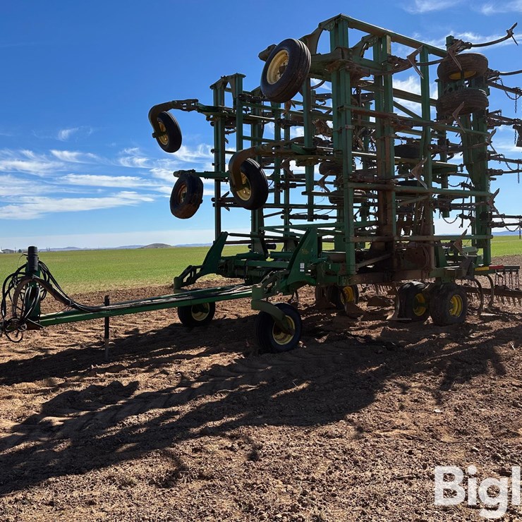 2004 JOHN DEERE 2410