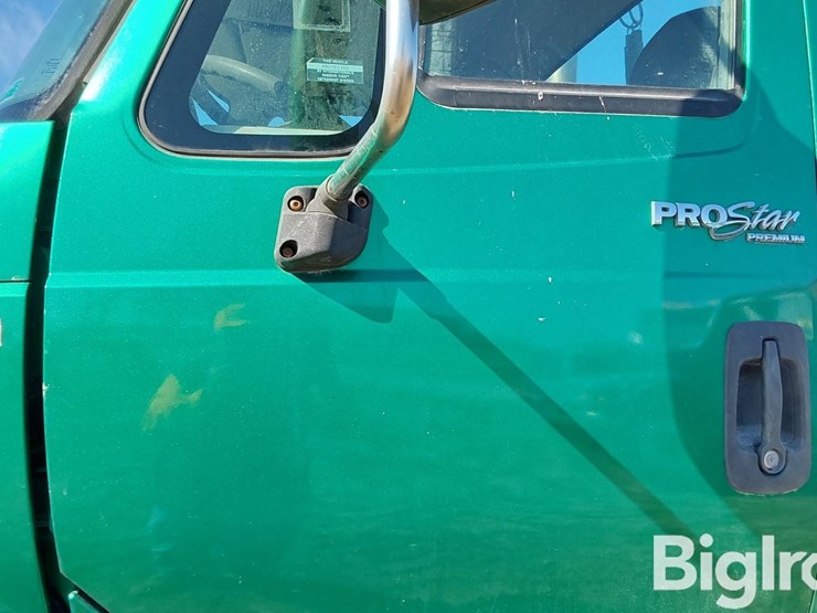 2011-international-prostar-image-9