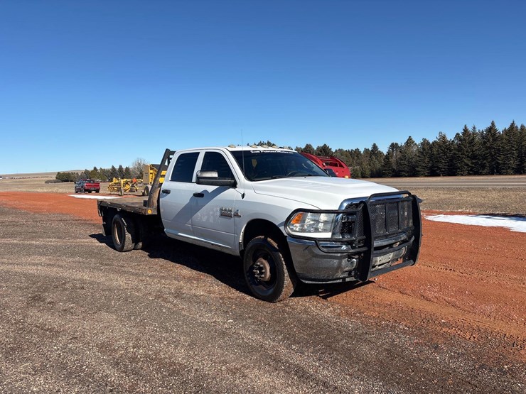 2014-ram-3500-tradesman-image-3