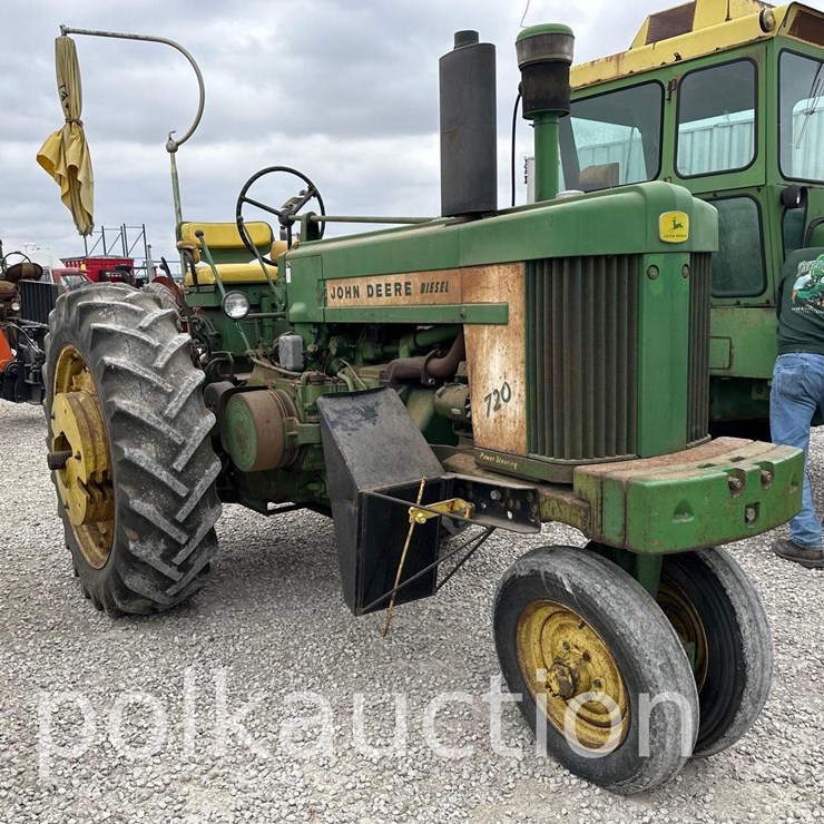 JOHN DEERE 720