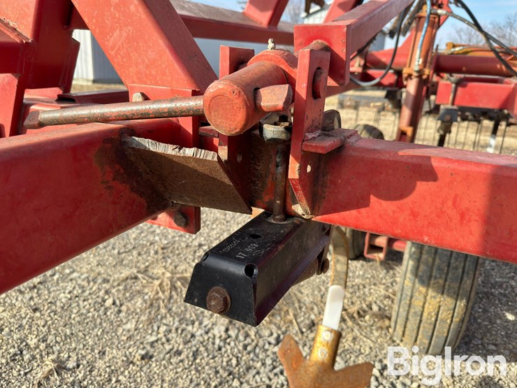 case-ih-4800-image-17