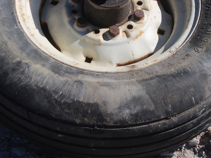 #2033-•-two-7ft-*ford*-lift-assists-image-9