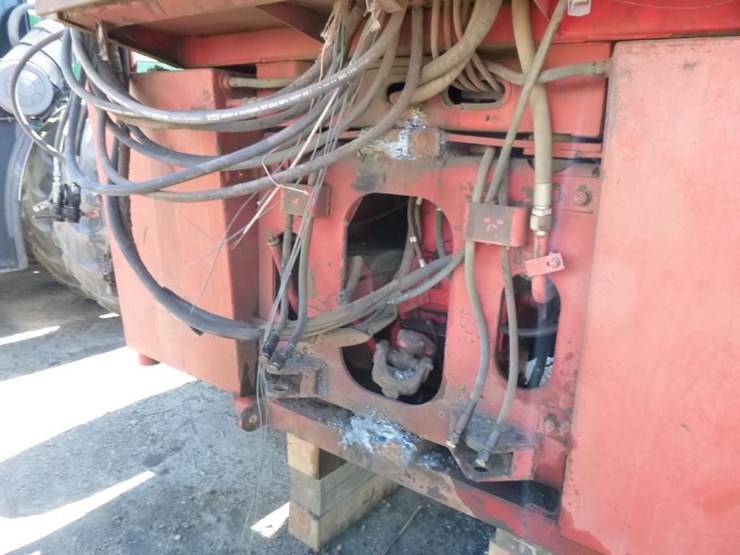 1982-versatile-875-image-14