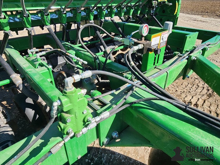 2017-john-deere-1590-image-17