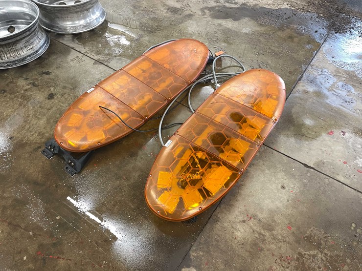 #12184-•-(2)-orange-beacon-lights-(denmark,-wi)-image-4