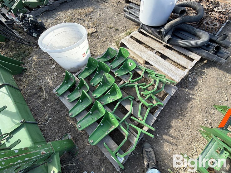 john-deere-12-image-5