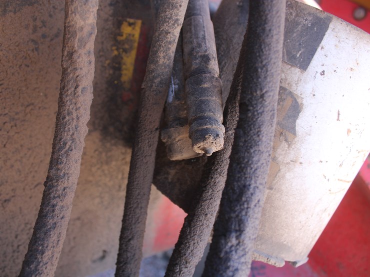 1980-versatile-875-image-47