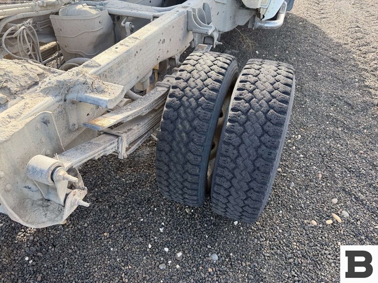 2010-chevrolet-silverado-3500-image-22