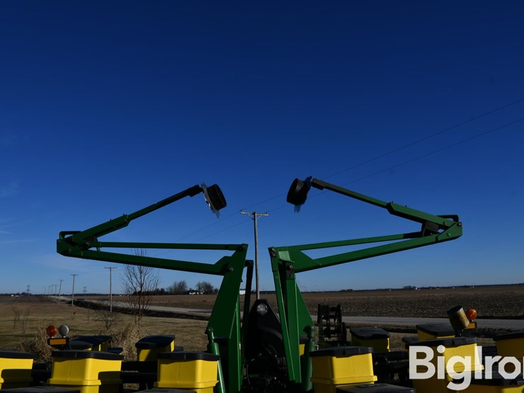 john-deere-1760-image-11