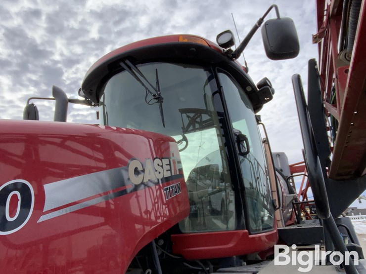 2013-case-ih-titan-4030-image-11