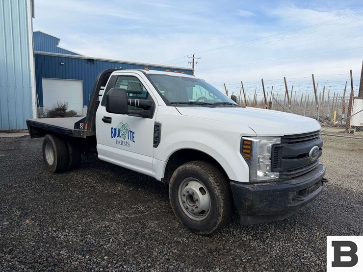 2019-ford-f350-image-9