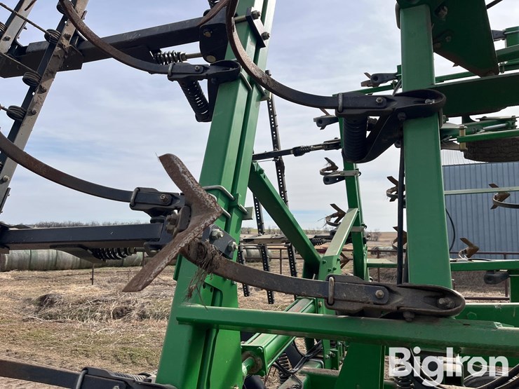 john-deere-2210-image-17