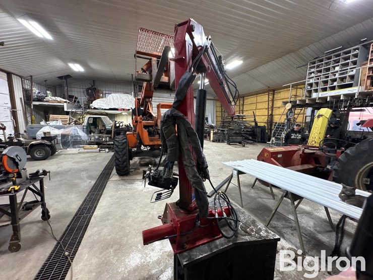 2011-massey-ferguson-265-image-2