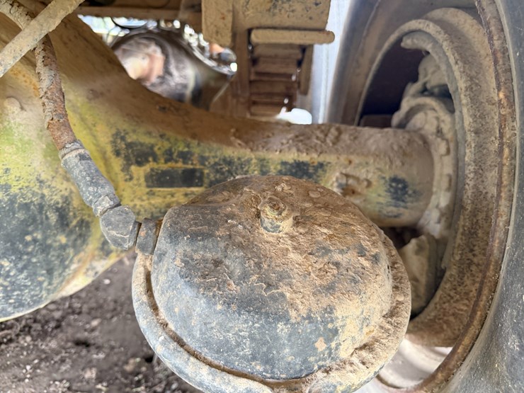 #41247-•-inop-1978-international-f-2275-daycab-truck-image-12