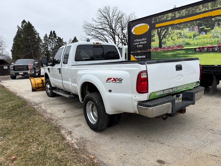 2010-ford-f350-image-10