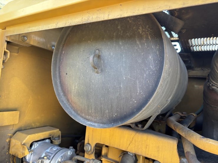 caterpillar-143h-image-60