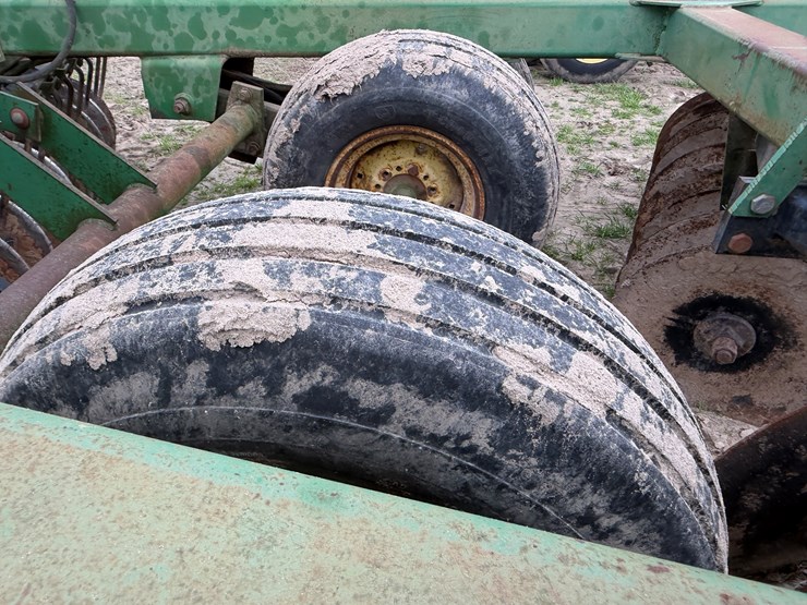 john-deere-25-image-9
