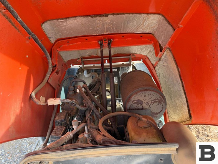 2014-kubota-m8540hd-image-25