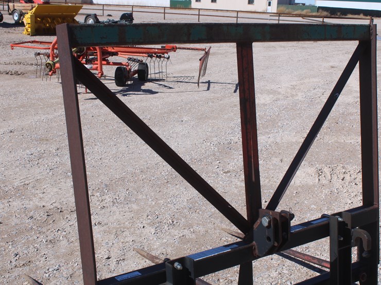 #2068-•-uro-attach-3-spear-hay-fork-with-48-inch-spikes-image-10