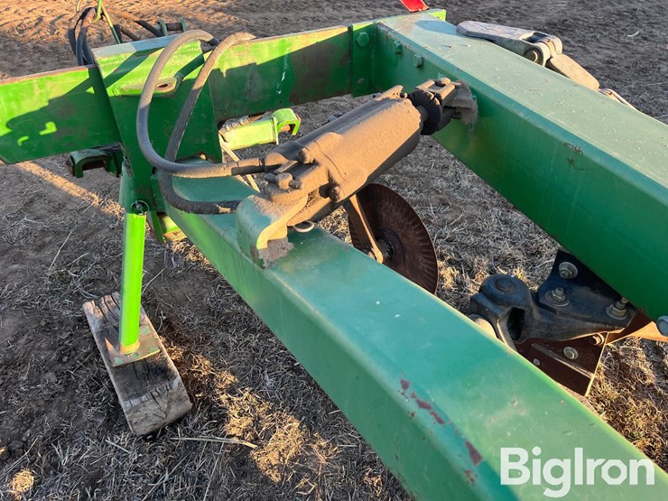 john-deere-2700-image-11