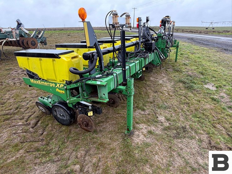 2008-john-deere-1700-image-8