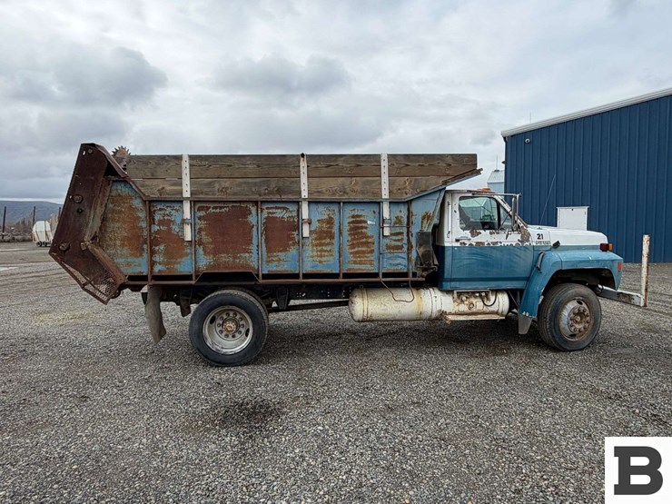 1990-ford-f700-image-6