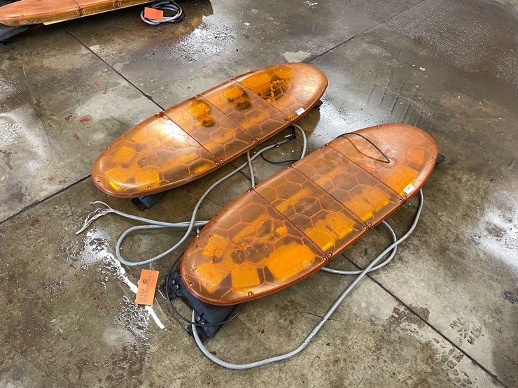 #12184-•-(2)-orange-beacon-lights-(denmark,-wi)-image-1