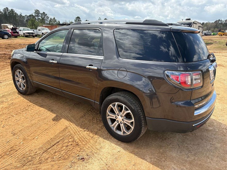 2016-gmc-acadia-slt-image-2