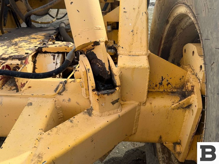 1995-international-915-image-18