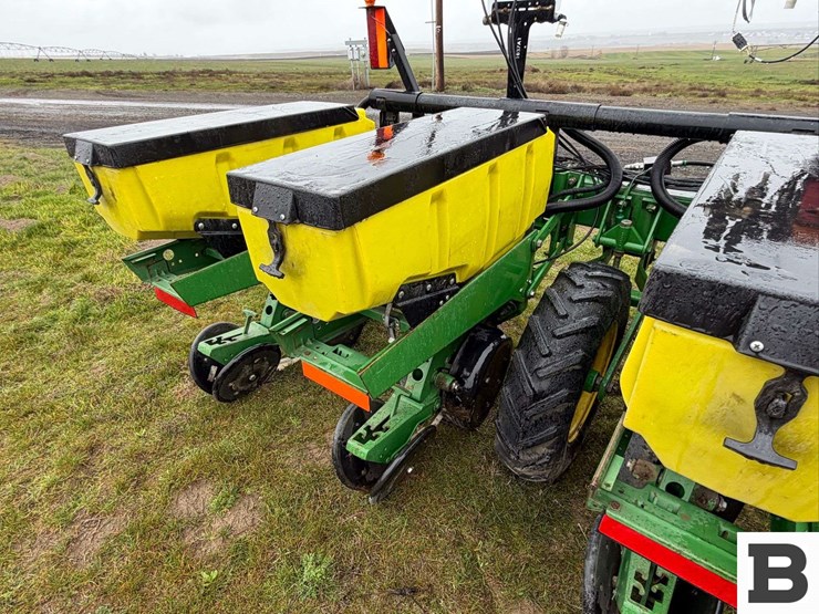 2008-john-deere-1700-image-33