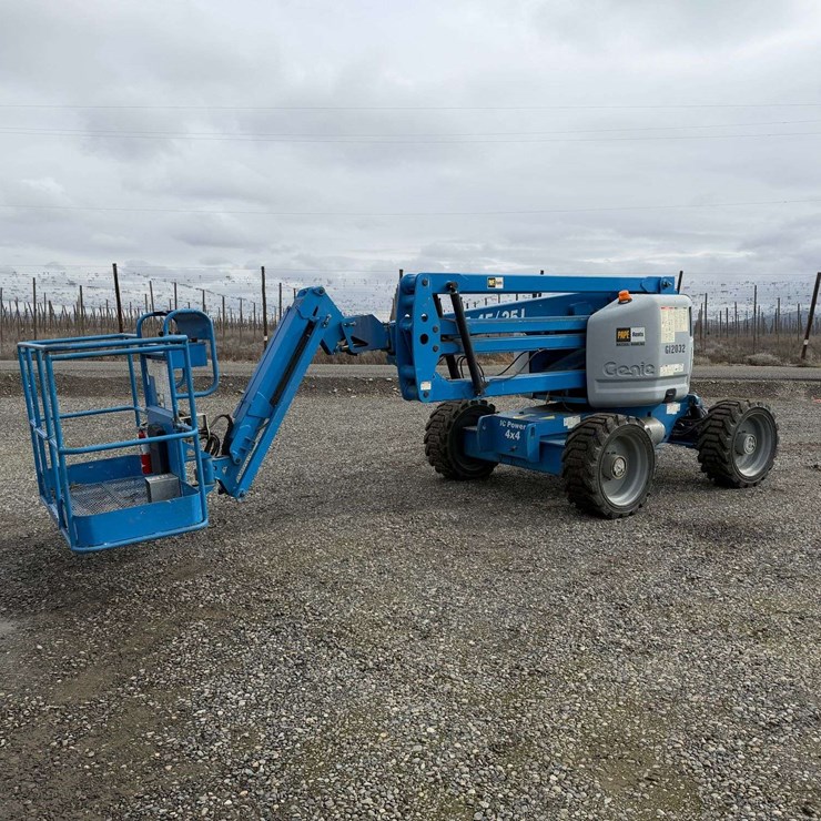 2012 GENIE Z45/25J
