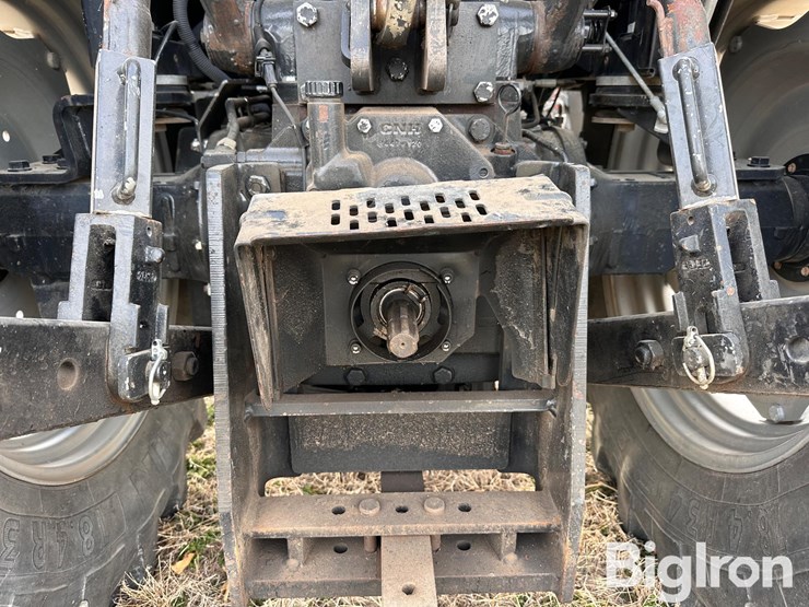 2013-case-ih-farmall-105c-image-11