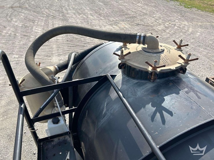 2011-troxell-vacuum-image-12