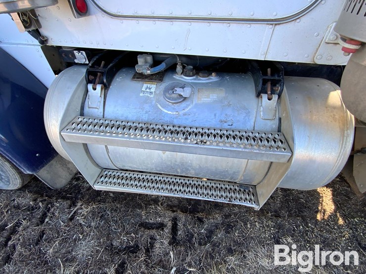 2000-peterbilt-379-image-9