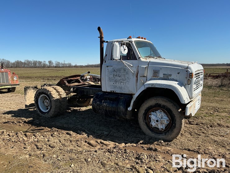 1974-gmc-9500-image-4
