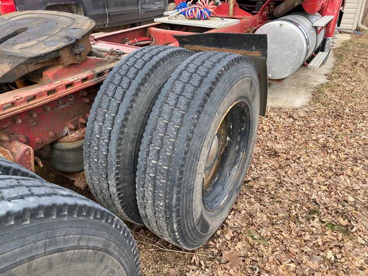 #1152-•-1994-white-gmc-tandem-axle-semi-(has-wi-title)-(non-runner)-(shawano,-wi)-image-20