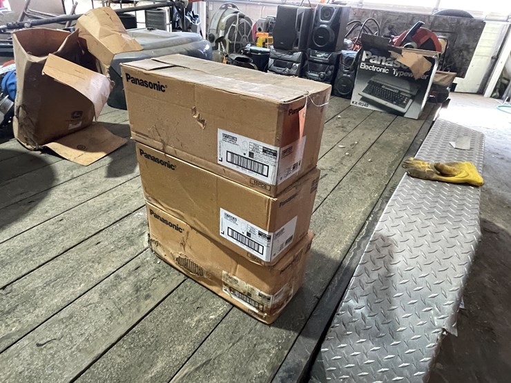 #7221-•-(3)-boxes-of-panasonic-light-capsules-image-3