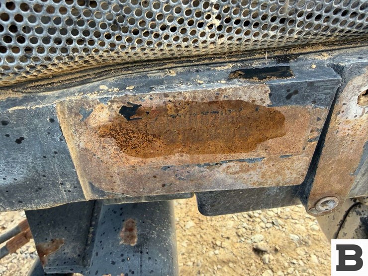 2008-new-holland-tn85fa-image-21