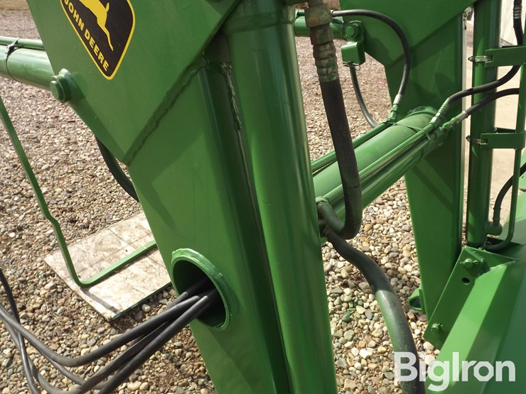 john-deere-148-image-19