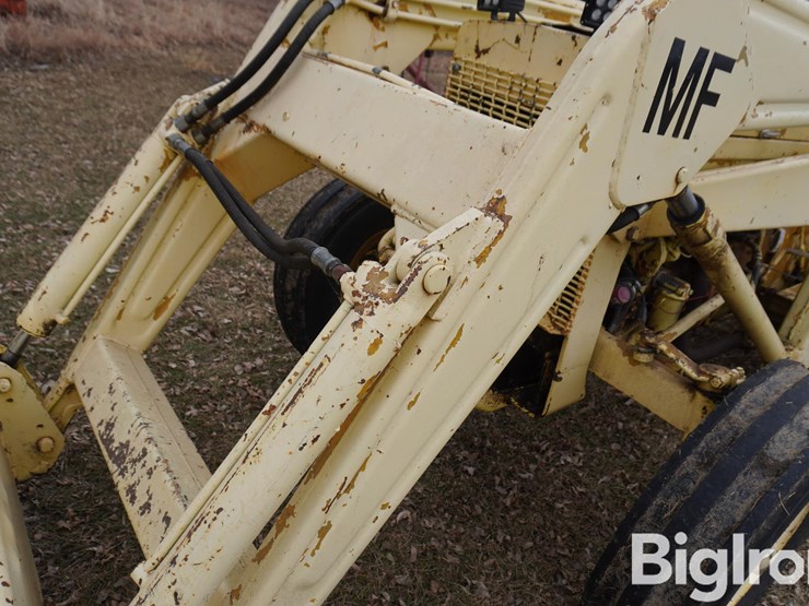 massey-ferguson-32-image-16