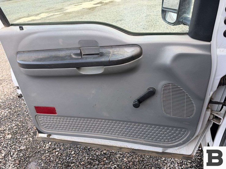 2005-ford-f250-image-38