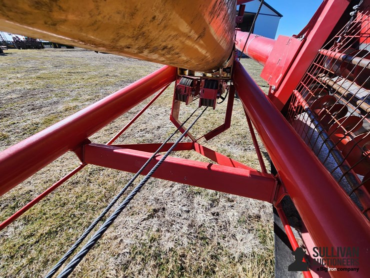 westfield-mk130-61-plus-13"x61'-swing-away-auger-image-14