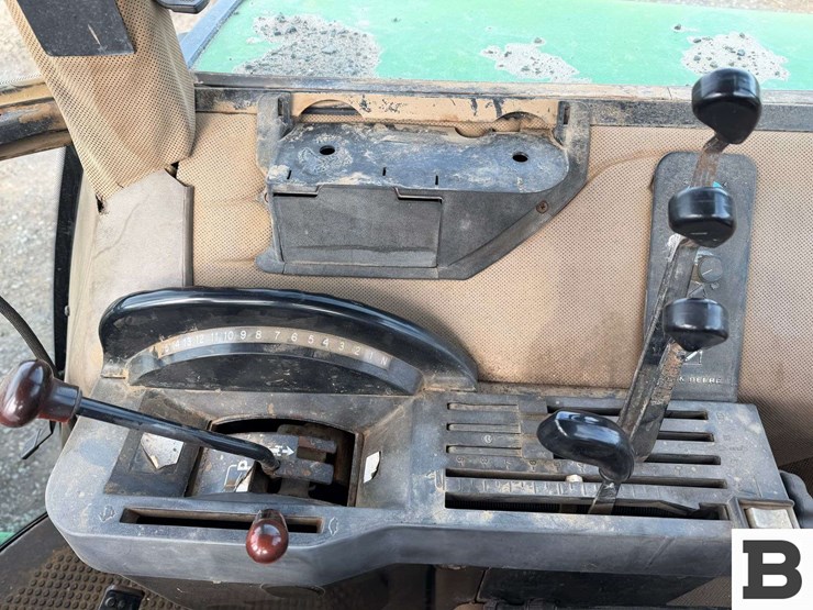 1989-john-deere-4755-image-37