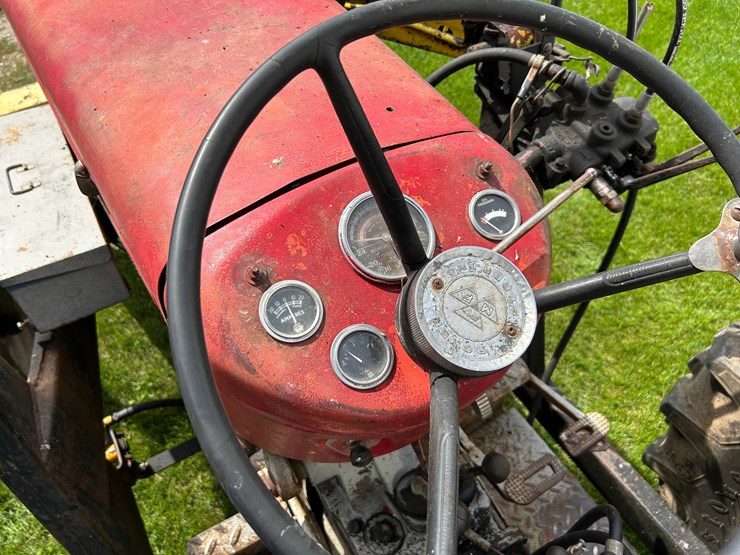 massey-ferguson-65-image-13