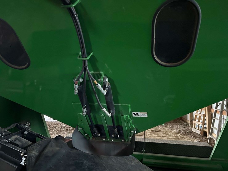 2017-j&m-lc390-image-12