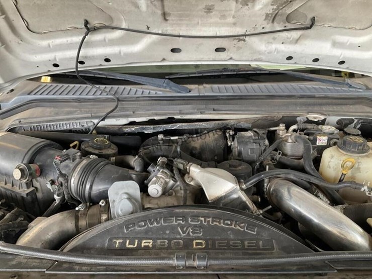 2010-ford-f550-image-10