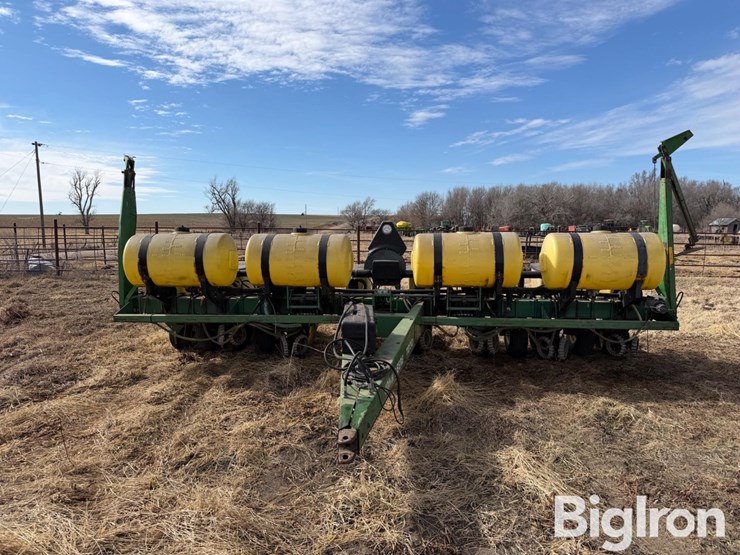 john-deere-7200-image-2