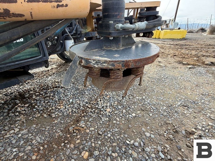 2008-new-holland-tn85fa-image-28